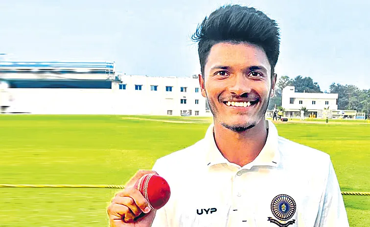 Off spinner Tripurana Vijay Dominates with Five Wickets in Ranji Trophy Clash